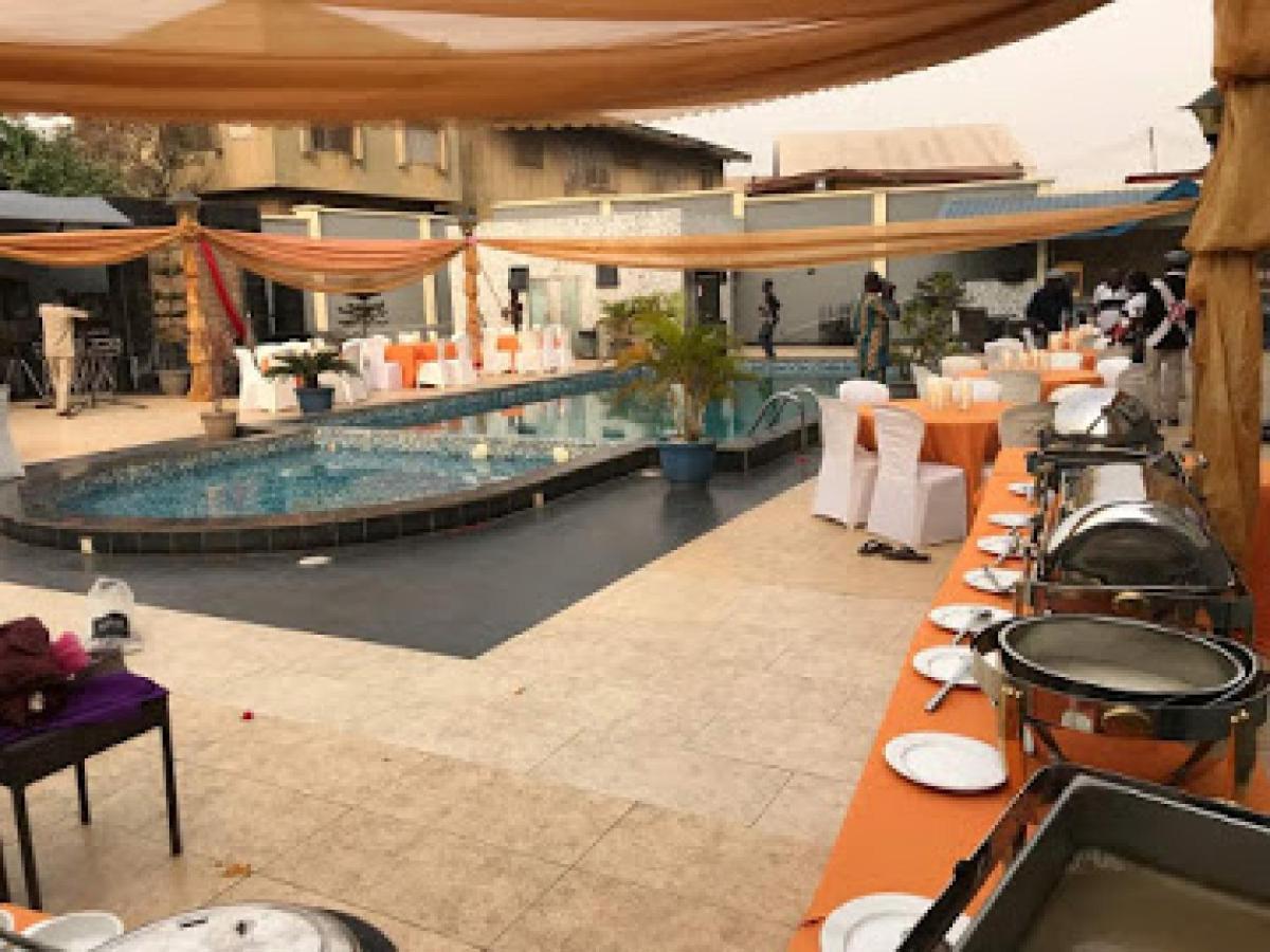 Room In Lodge - Owu Crown Hotel, Ibadan Exterior foto